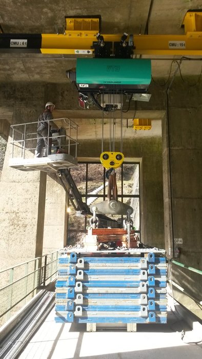 Paranchi EUROBLOC VT di VERLINDE installati da MEIJE per il rinnovamento di sei dighe idroelettriche dell'EDF sulla Maulde